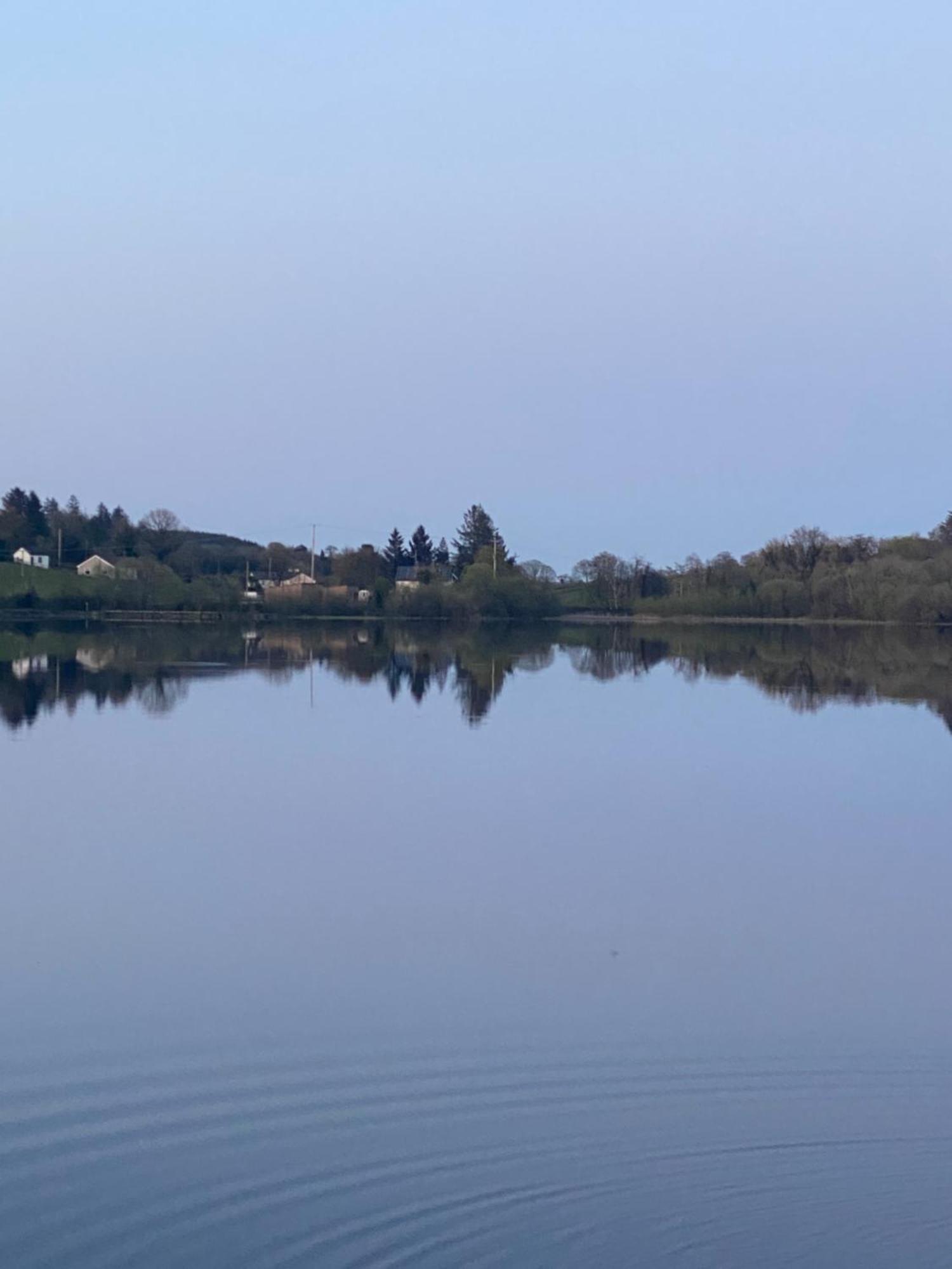 Corranny Killyfole Lakeside Lodges מראה חיצוני תמונה